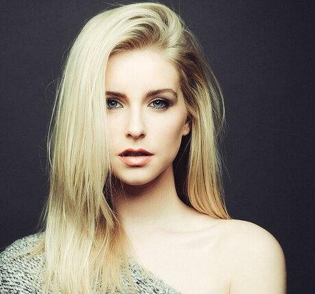 20 ans seulementfans chaud sympa image