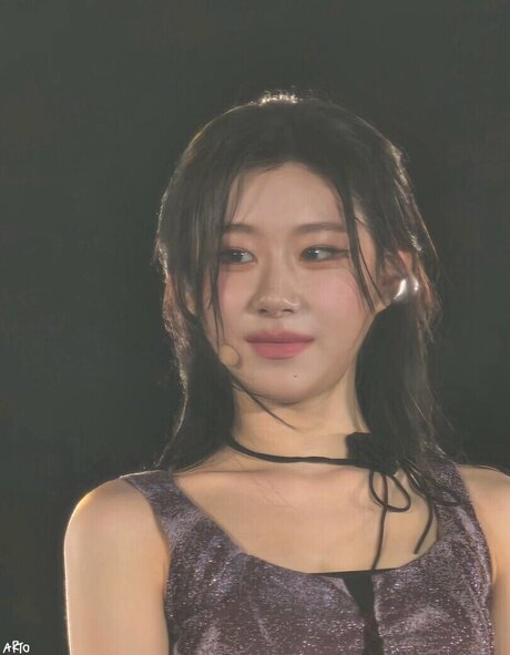 Chaeryeong mannequin photo