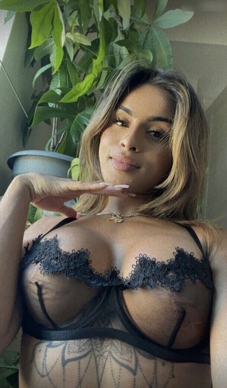 gros clitoris uniquementfans xxx hd des photos