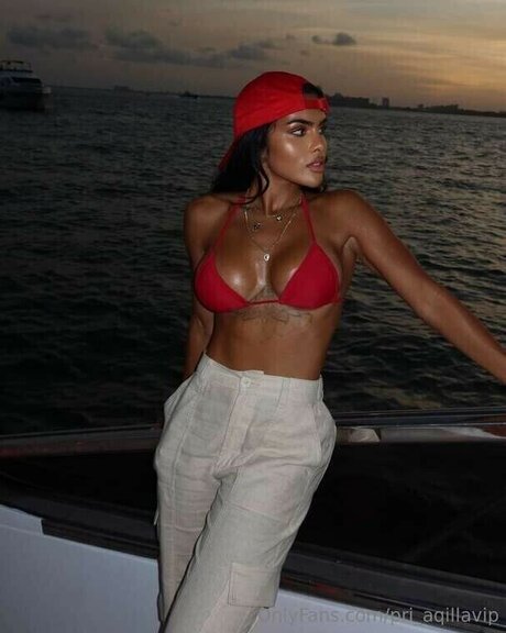 Priscilla Aqilla modèle hd photo