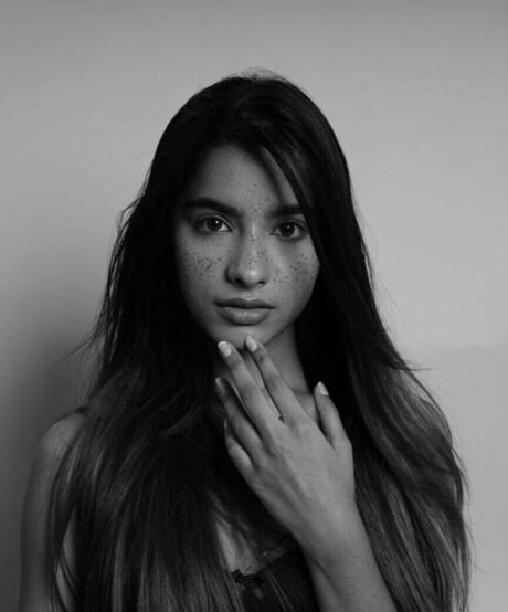 Aurora Sinclair art star du porno img