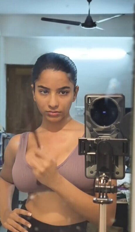 Aurora Sinclair star du porno gratuite photo