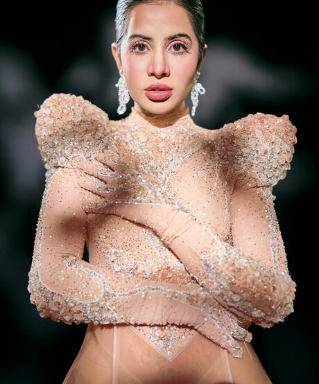 Urfi Javed étoile nue images