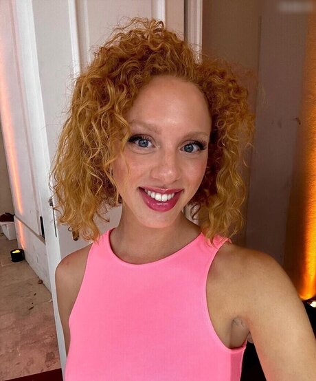 reine de pique onlyfans beau haut photo