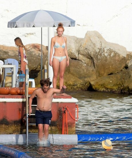 chatte ado onlyfans nus collection