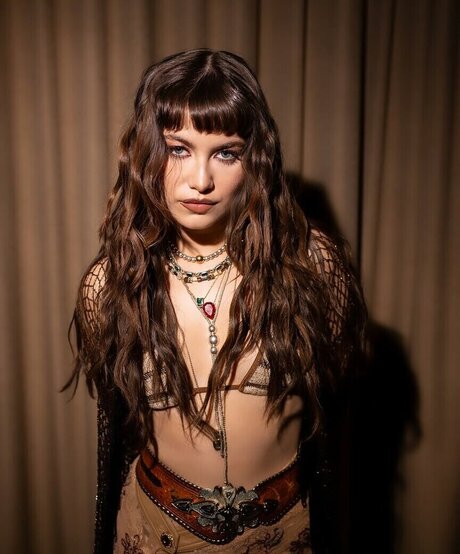 Sofia Reyes modèle artistique photos