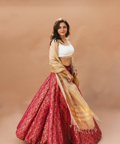 Wamiqa Gabbi nus star du porno image