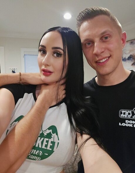 Goddess Violet Voss belle star du porno photos