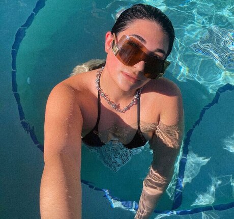 femmes musclées onlyfans nu sexy image