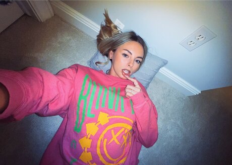 Beez ASMR étoile nue photos