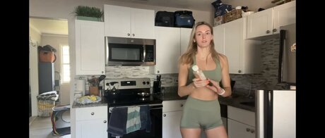 Beez ASMR modèle artistique photo