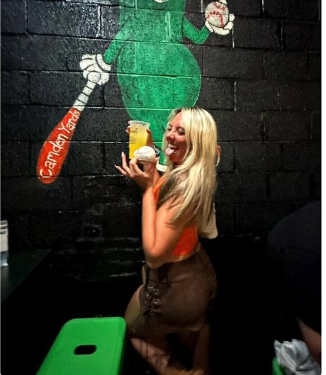 Bree Delio jolie star du porno img