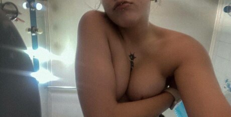 nektareeaki star du porno nue photo