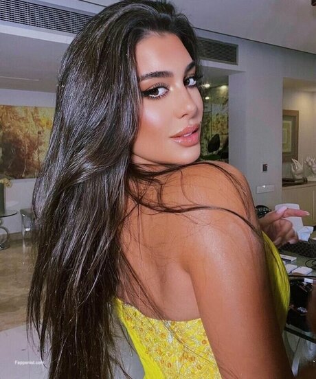 Yasmine Sabri modèle meilleur image