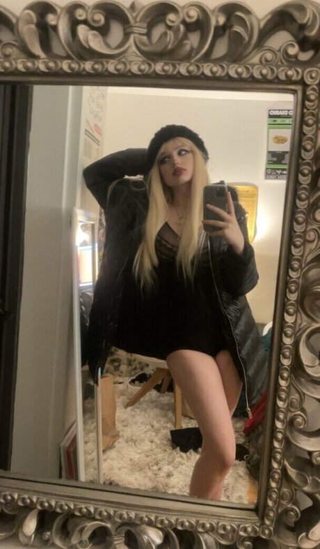 TalkFastEllie actrice pornographique archive