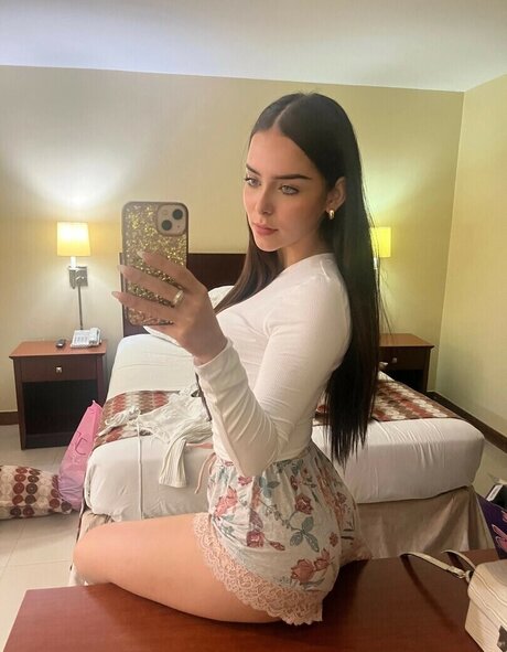 Sabrina Salvatierra modèle magnifique image