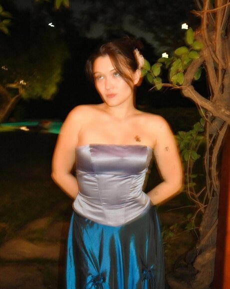 Isa Briones star du porno xxx archive