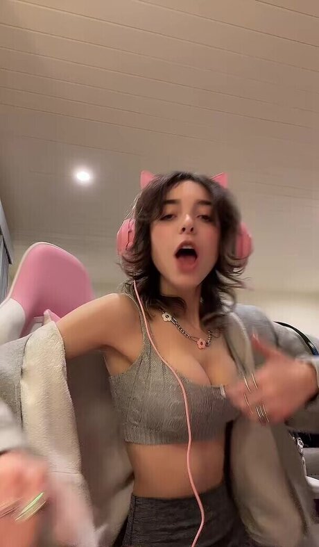 chatte ado onlyfans haute qualité parfait galerie