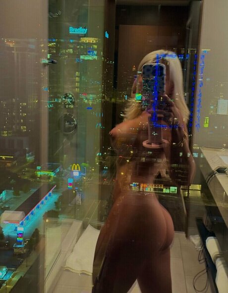 Sophie Swaney étoile xxx galeries