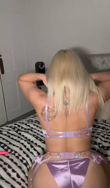 Leah Mogford étoile de l'art galerie