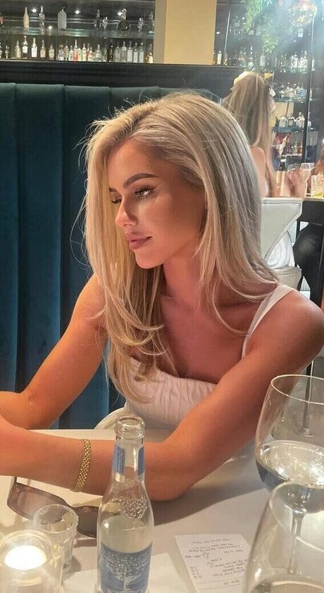 Eilidh Scott meilleure star du porno image