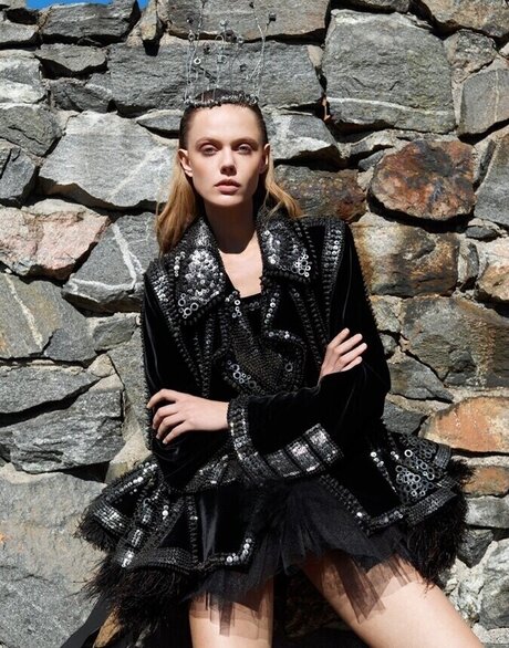 Frida Gustavsson modèle nu image