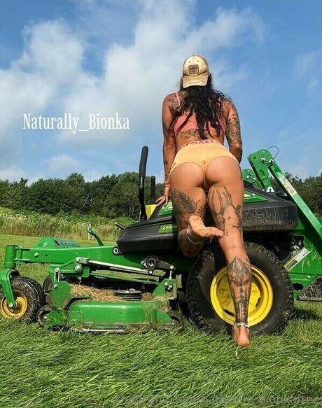 Bionka actrice pornographique images