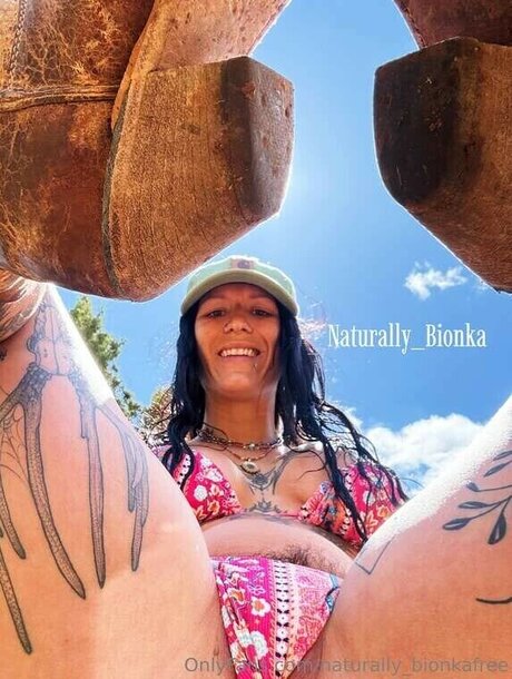 Bionka modèle parfait archive