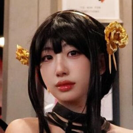 mollyshen modèle érotique img