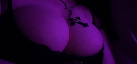 Vaermina modèle sexy images