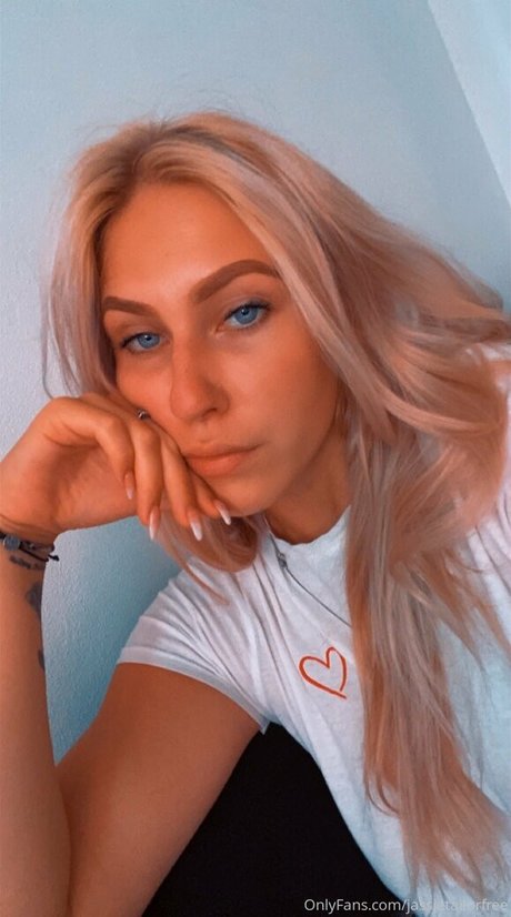 jassietailorfree art modèle photo