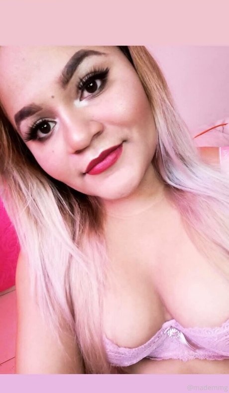 made0550 actrice érotique photo