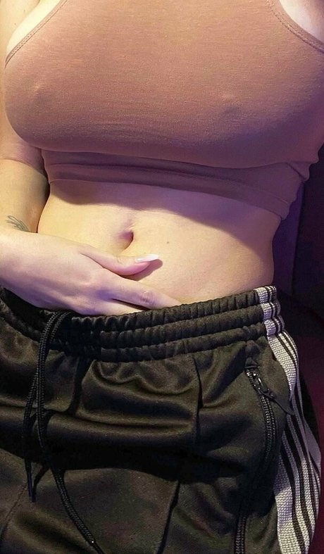 Adelaide T actrice érotique photos