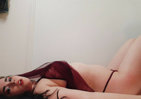 Vanessa Strawberry modèle sympa collection