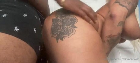 SpicyJ star du porno adulte image