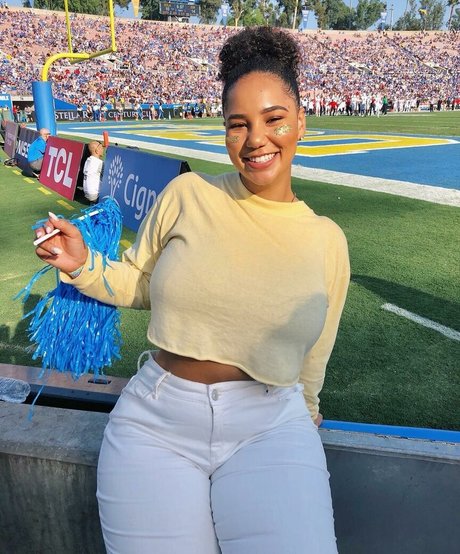 Katelyn Folasade étoile magnifique galerie