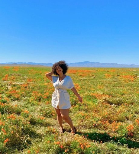 petite blonde onlyfans assez érotique galerie