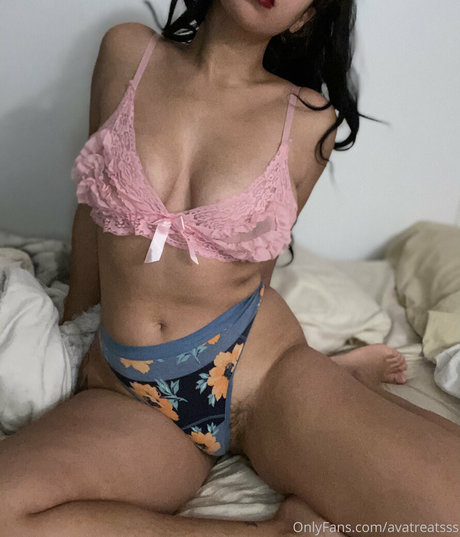 avatreatsss actrice parfaite archive