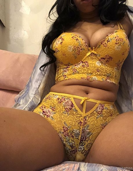 avatreatsss nus de stars du porno des photos