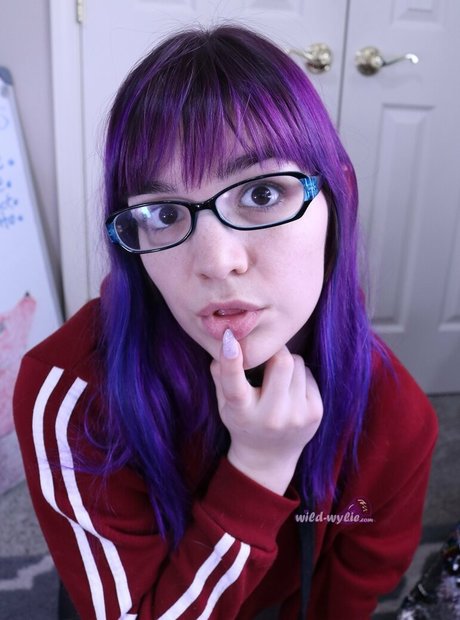 wildwylieafterhours actrice sexy photos