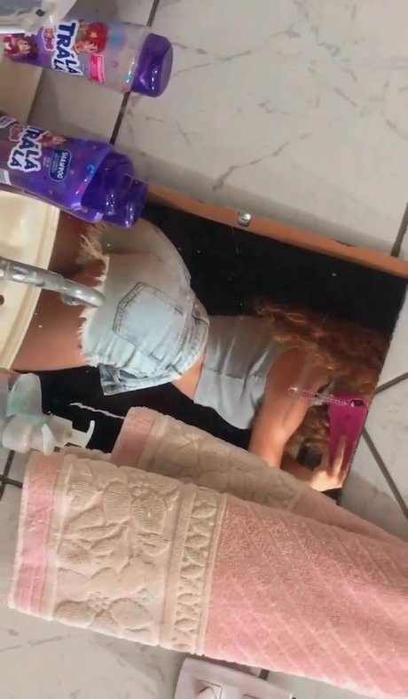 Cyellen alexandra modèle nu archive