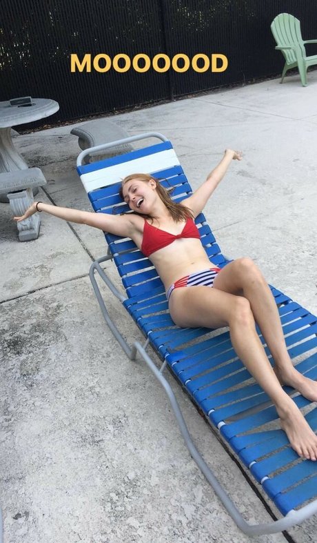 Anne Sofia Robbe belle star du porno galeries