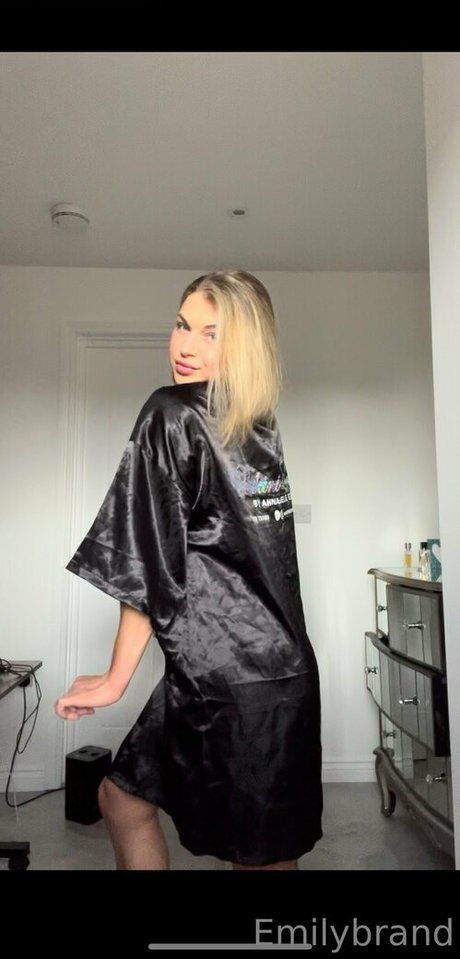 emilyjbrand98 nus de stars du porno galerie