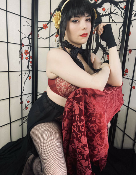 Dera Megurine jolie étoile images