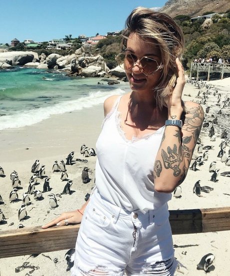 Daria Perel haut étoile galeries