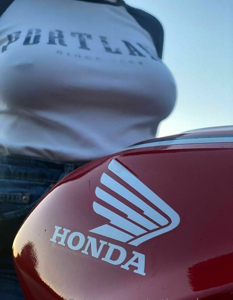 cutieeeeleanor actrice adulte des photos