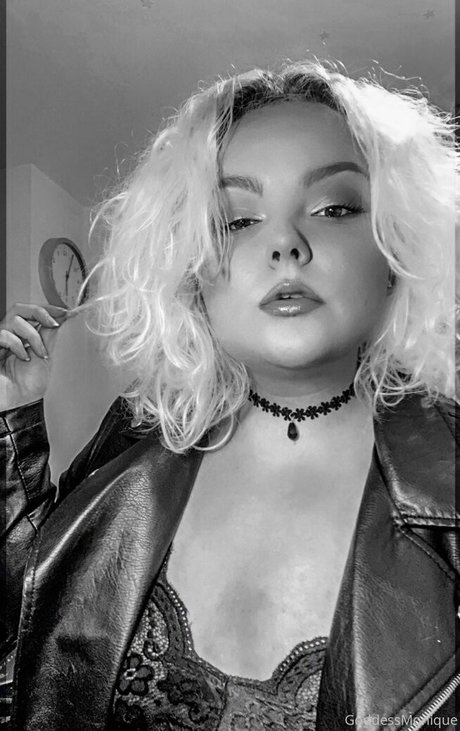 moniiquefox meilleure star du porno img