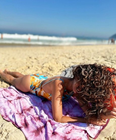 Claudia Ohana étoile sexy image