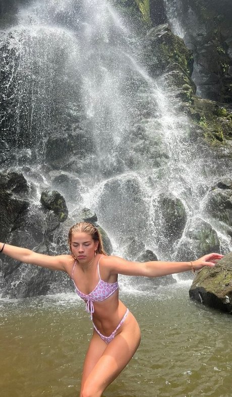 Becca Means star du porno hd photo