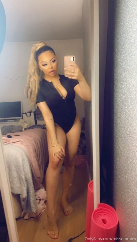 emilyexotics star du porno en haute qualité collection